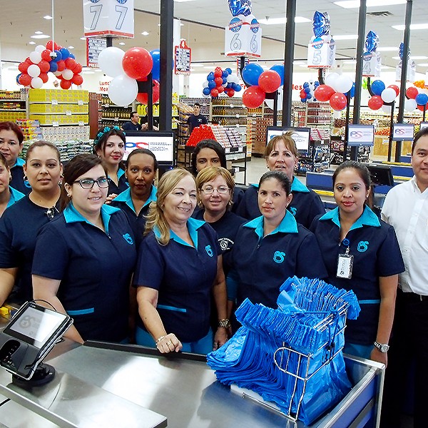 Presidente Supermarket 39 Grand Opening Técnica Systems